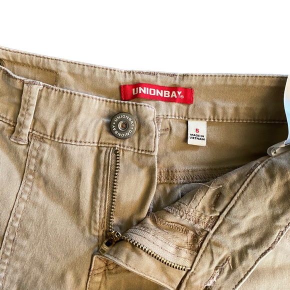 {Union Bay} Khaki mid rise shorts - Picture 5 of 6